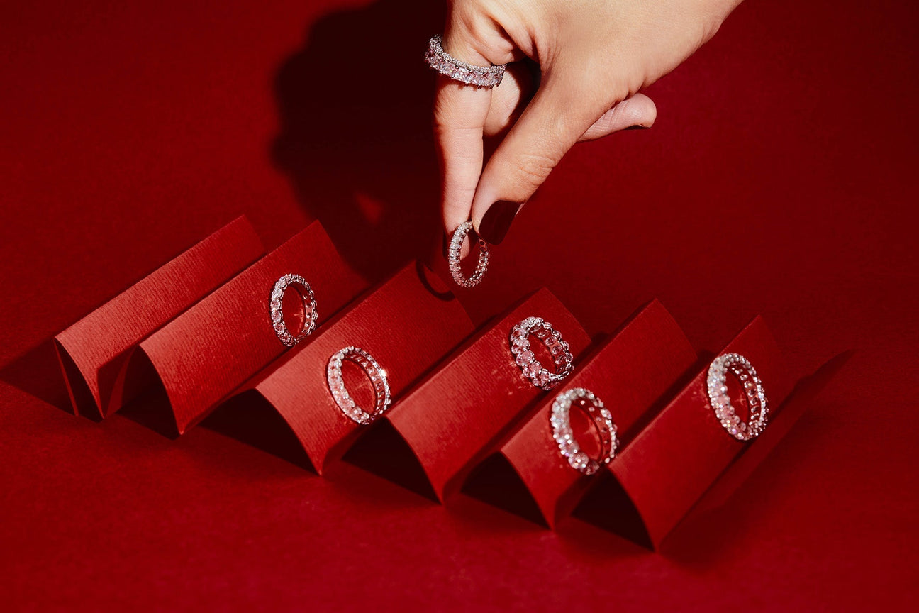 ｜珠寶知識｜排鑽戒、排鑽手鏈怎麼挑？揭開「網球手鏈」越簡單越昂貴的工藝秘密