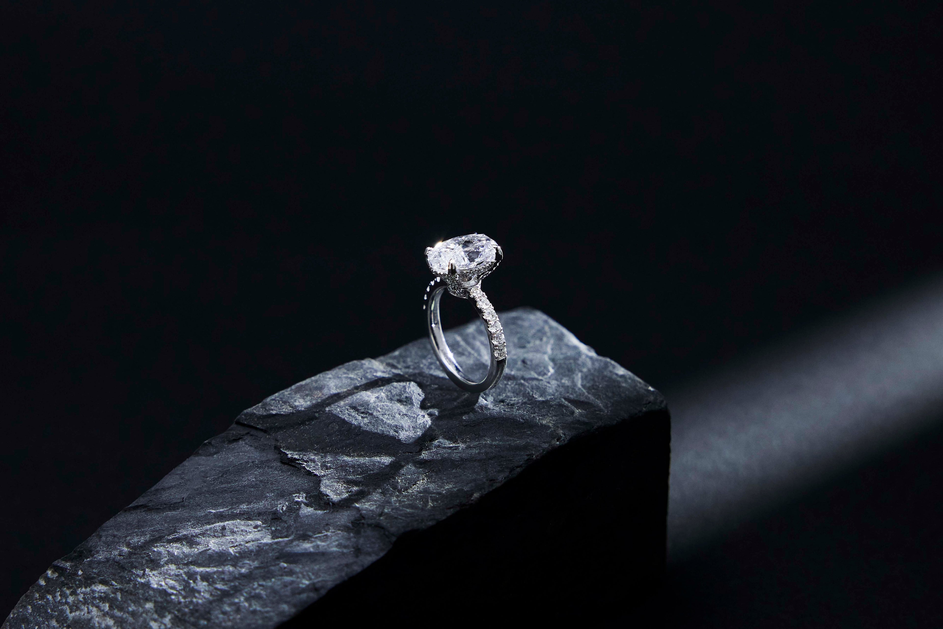 ｜訂製分享｜藏在 2% 裡的極致純淨：3克拉 Type IIa D色鴿子蛋鑽戒