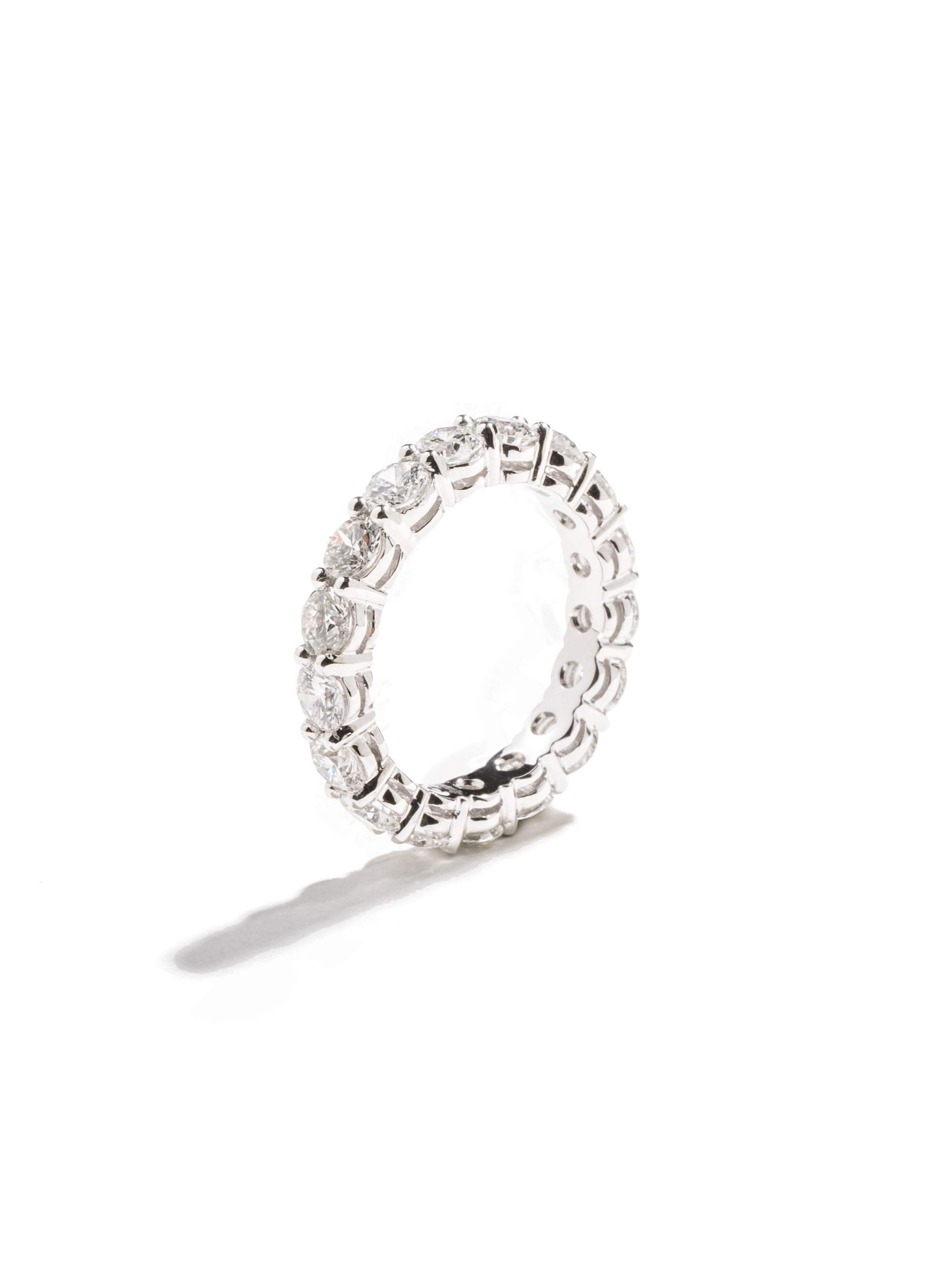 ETERNITY 圓鑽四爪排鑽戒