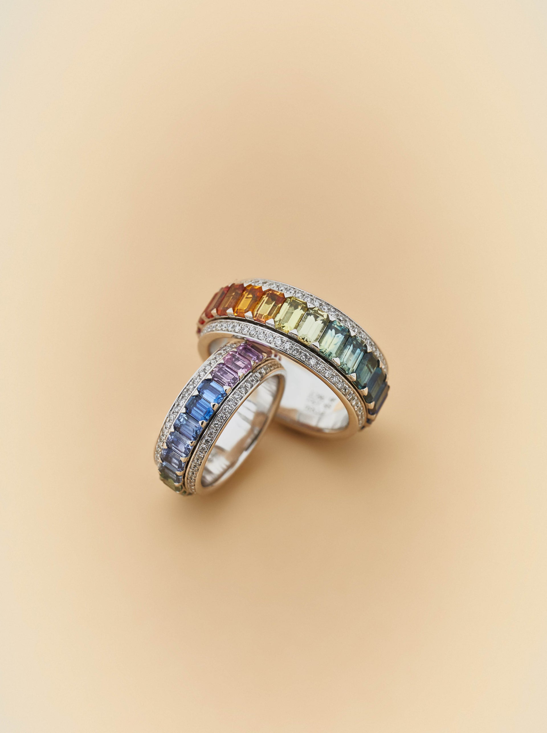 彩虹藍寶石旋轉戒