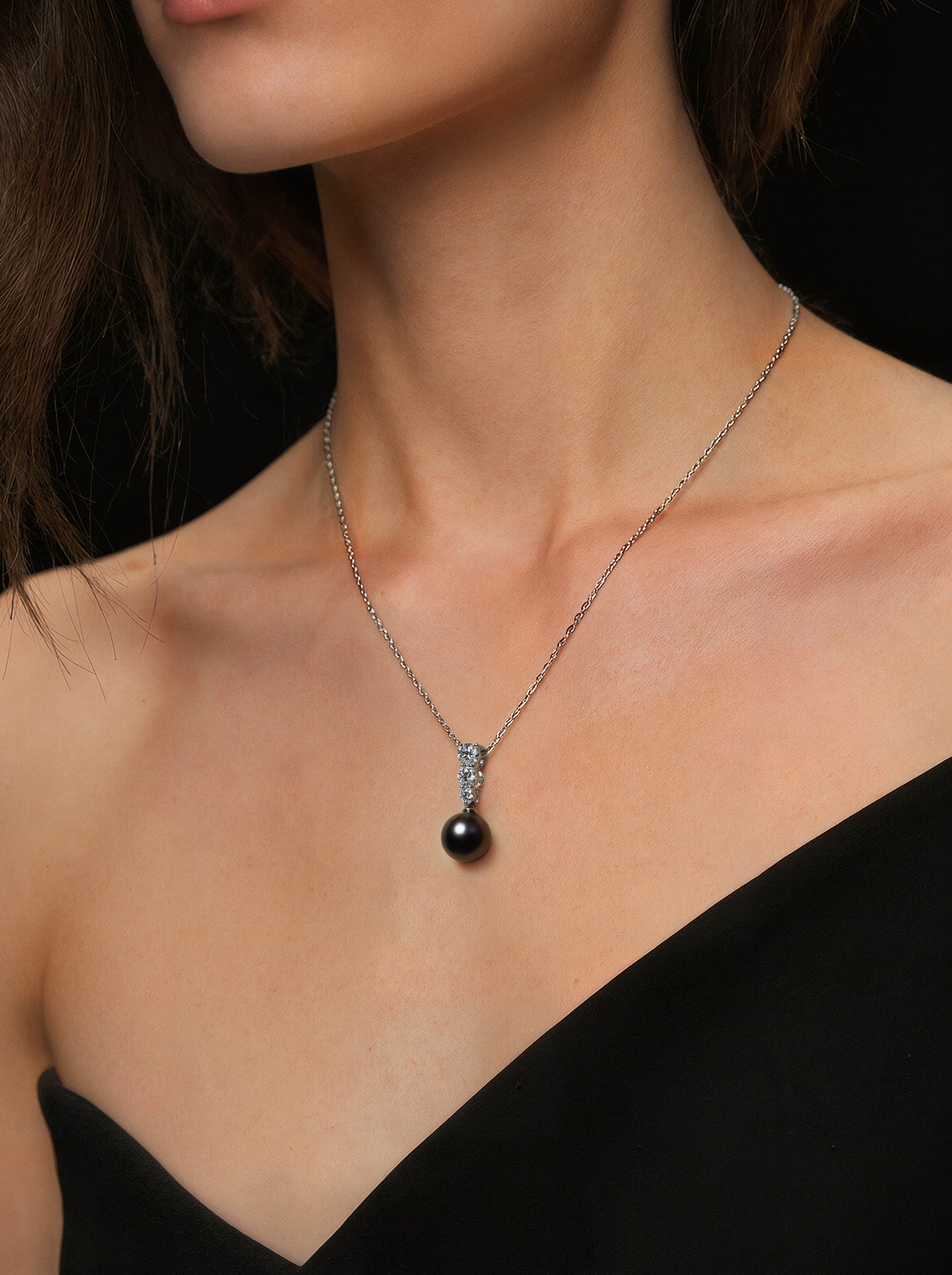 黑蝶珍珠鑽石項鏈