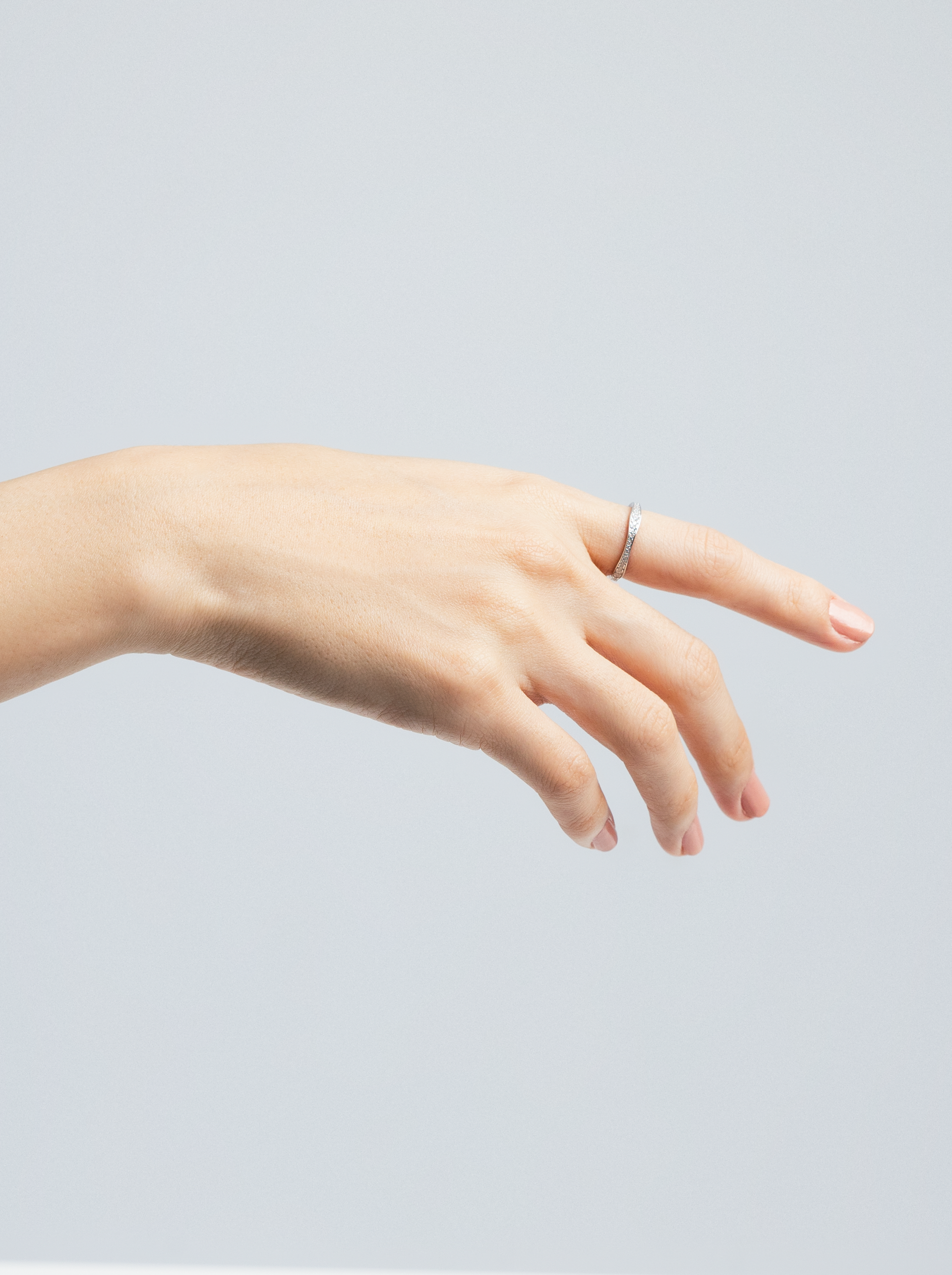 整圈鑽波浪線戒