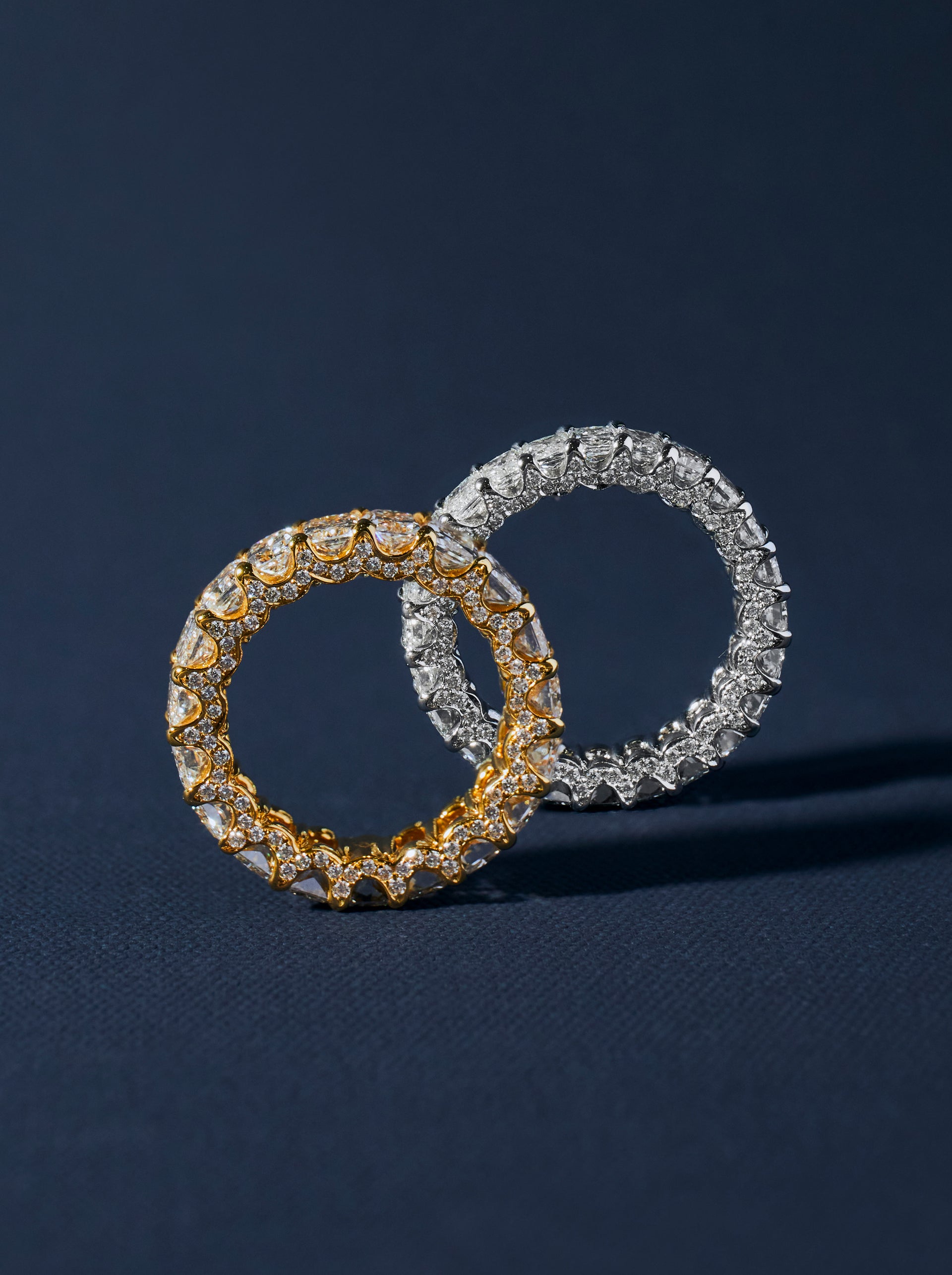 蒂恩形切割側鑲排鑽戒