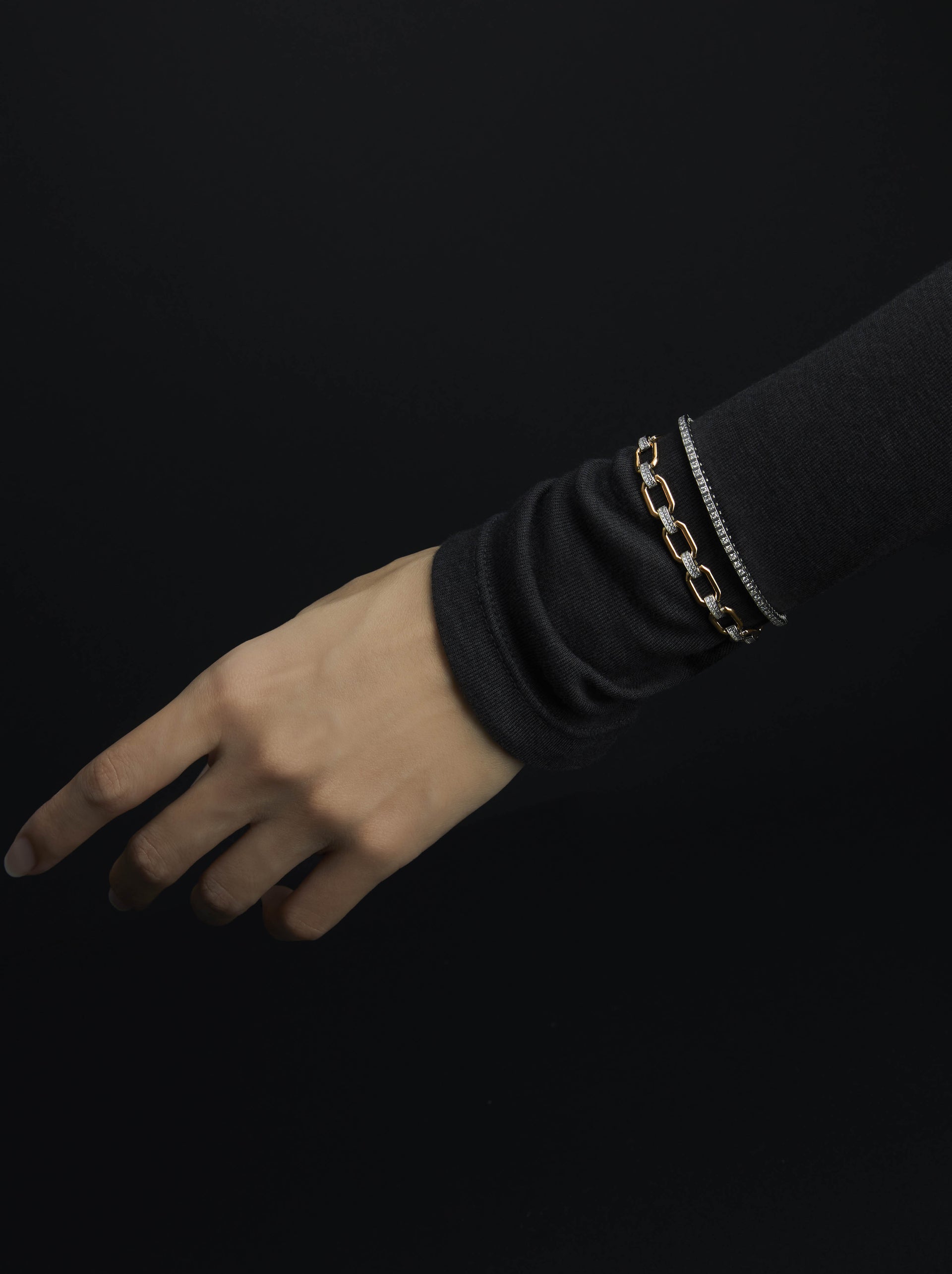 CLASSIC 鑲鑽鏈結手鏈