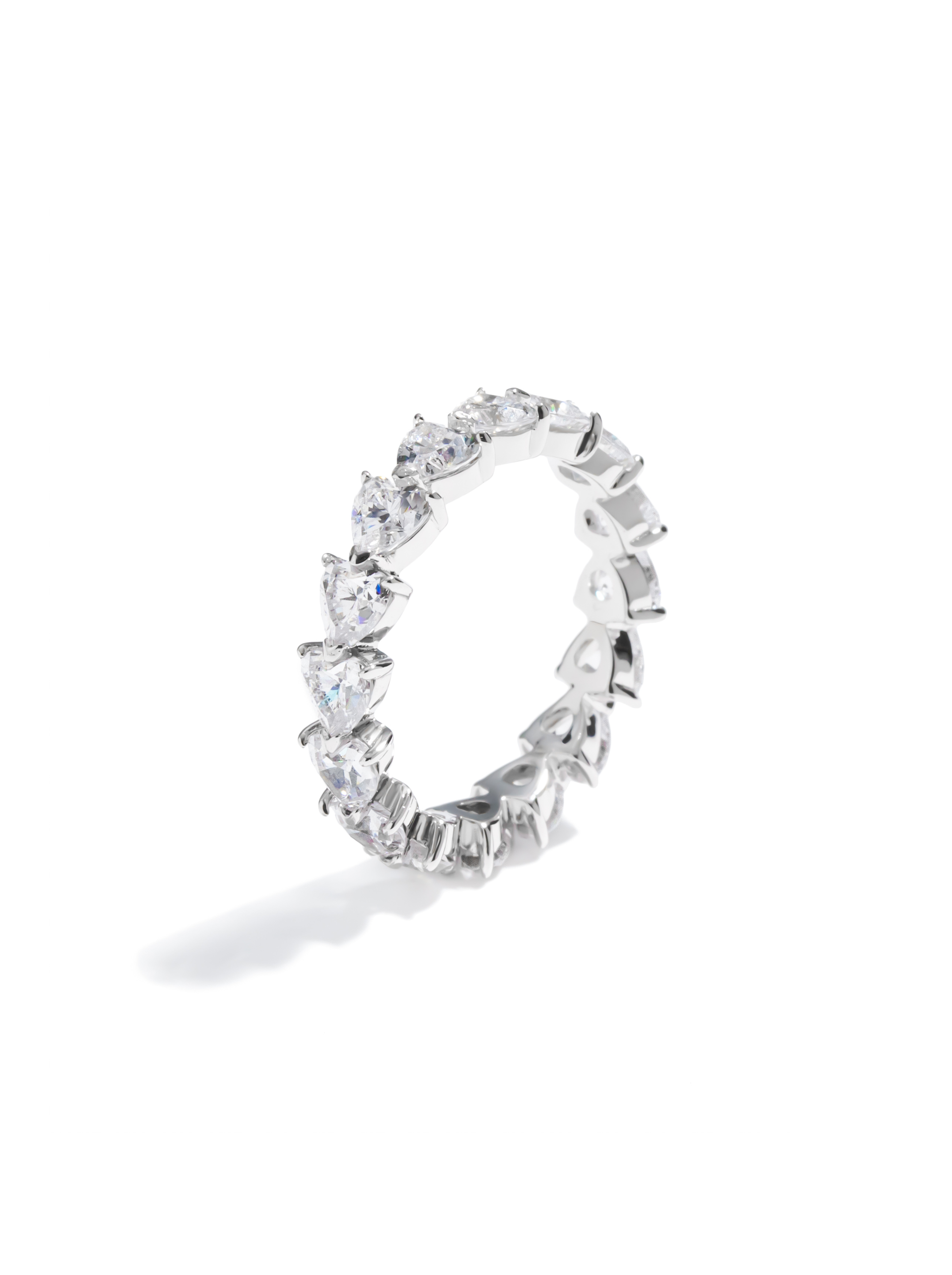 ETERNITY 三角鑽三爪排鑽戒