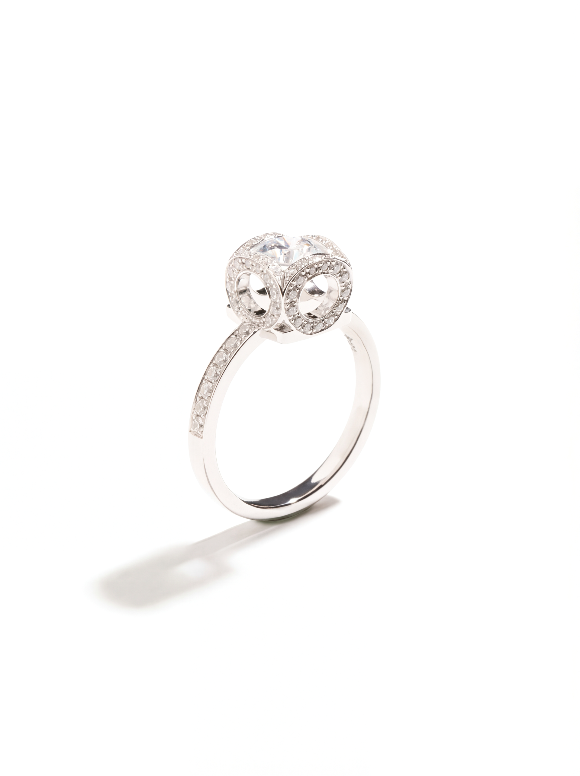 aROUND 夾鑲50分鑲鑽戒指