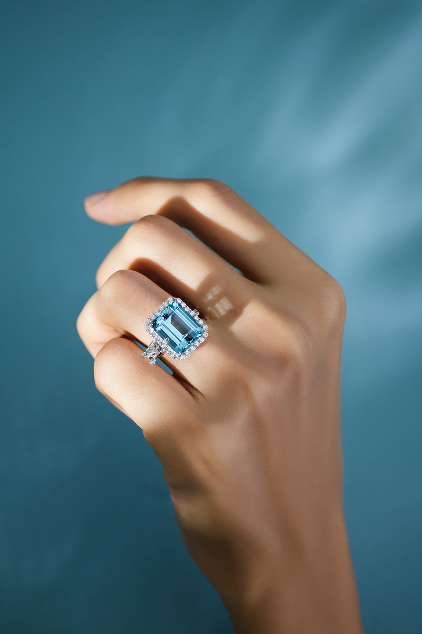 海藍寶狗狗鑽戒